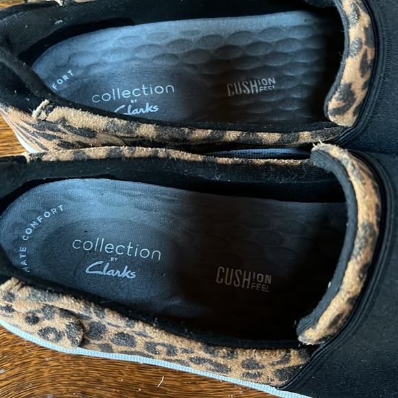 Clarks Womens Pawley Wes slip on animal print loafers flats US 8.5M - Picture 6 of 7